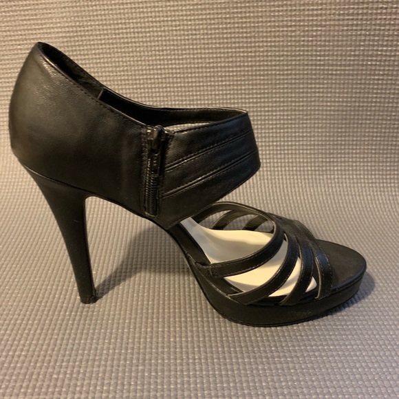 Diba Strappy Stilettos- Size 12M - Picture 2 of 5
